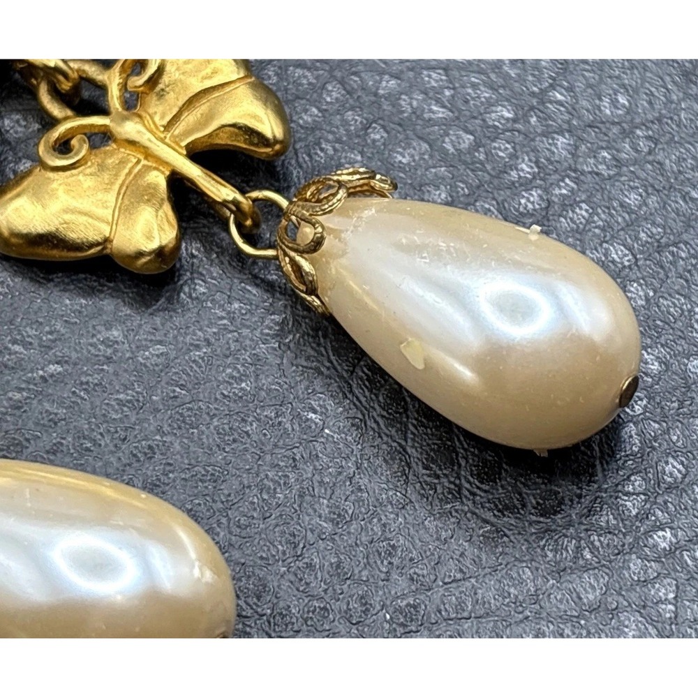 Vintage 80s Givenchy Gold Tone Butterfly Pearl Drop Dangle Pierced Earrings - Picture 12 of 16